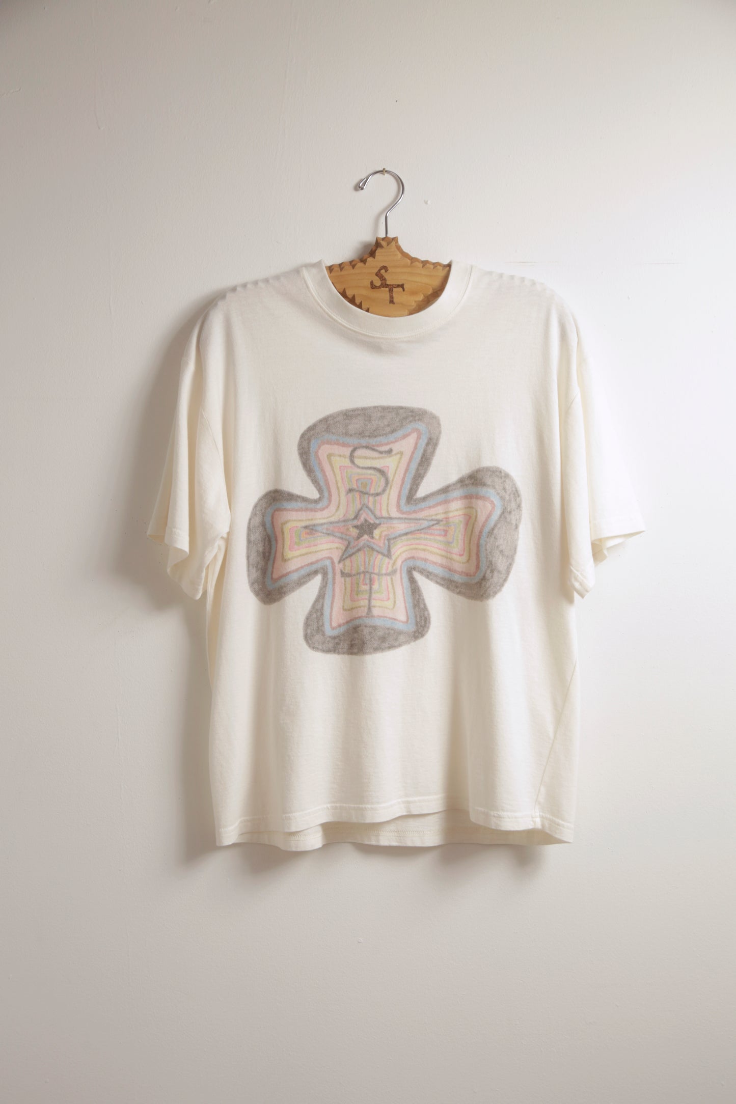 Vintage Wash T-shirt: Rainbow Clover