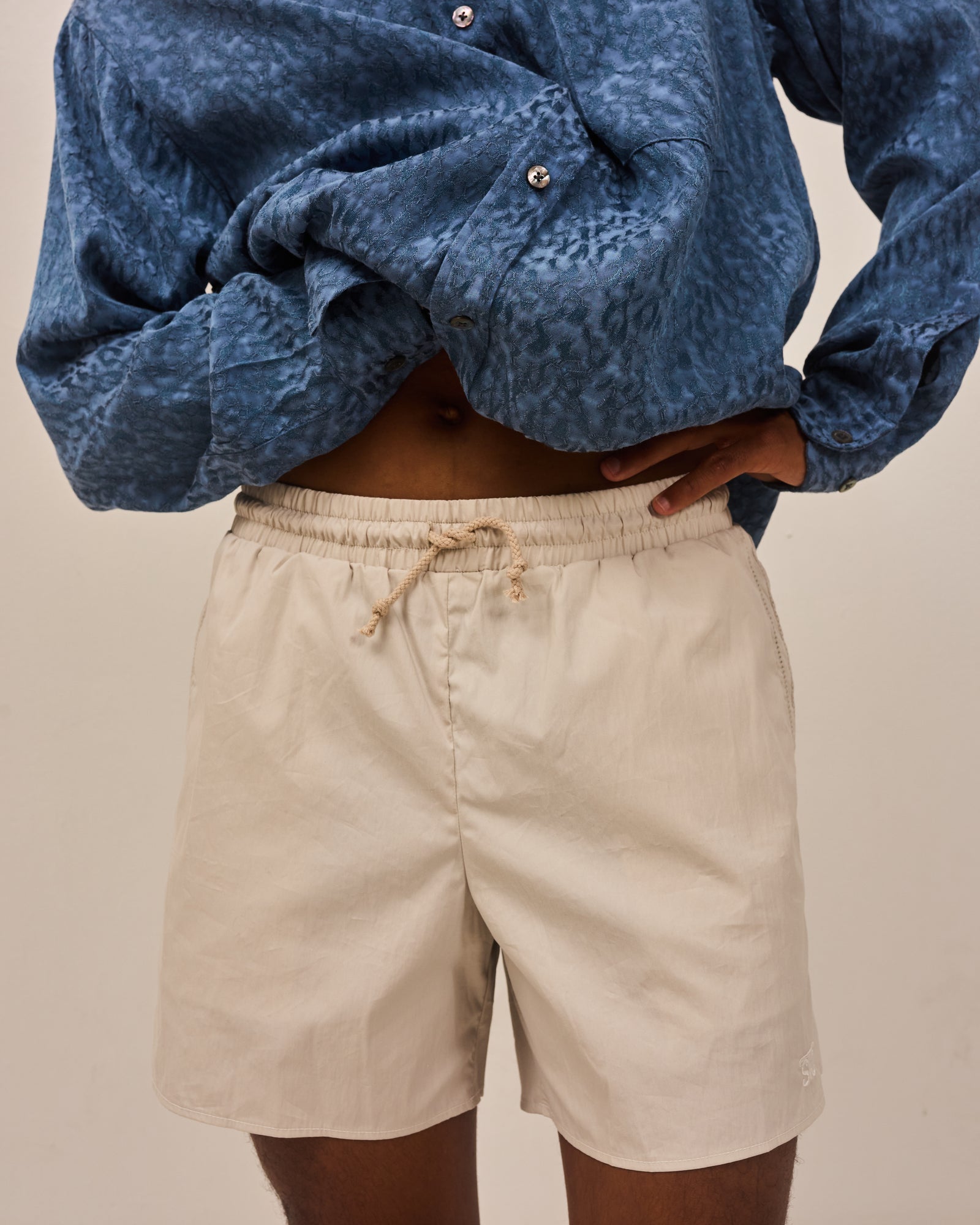 Drawstring Short: Cotton Nylon Typewriter Cloth, Oyster