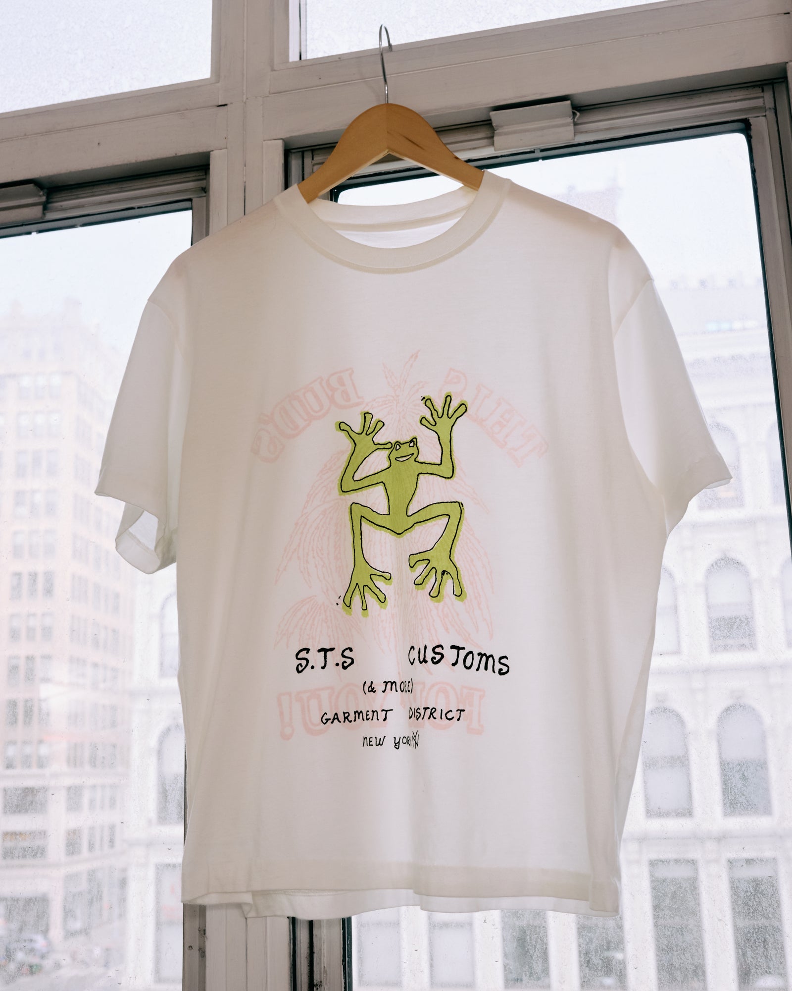 S/S T-shirt: Frogger