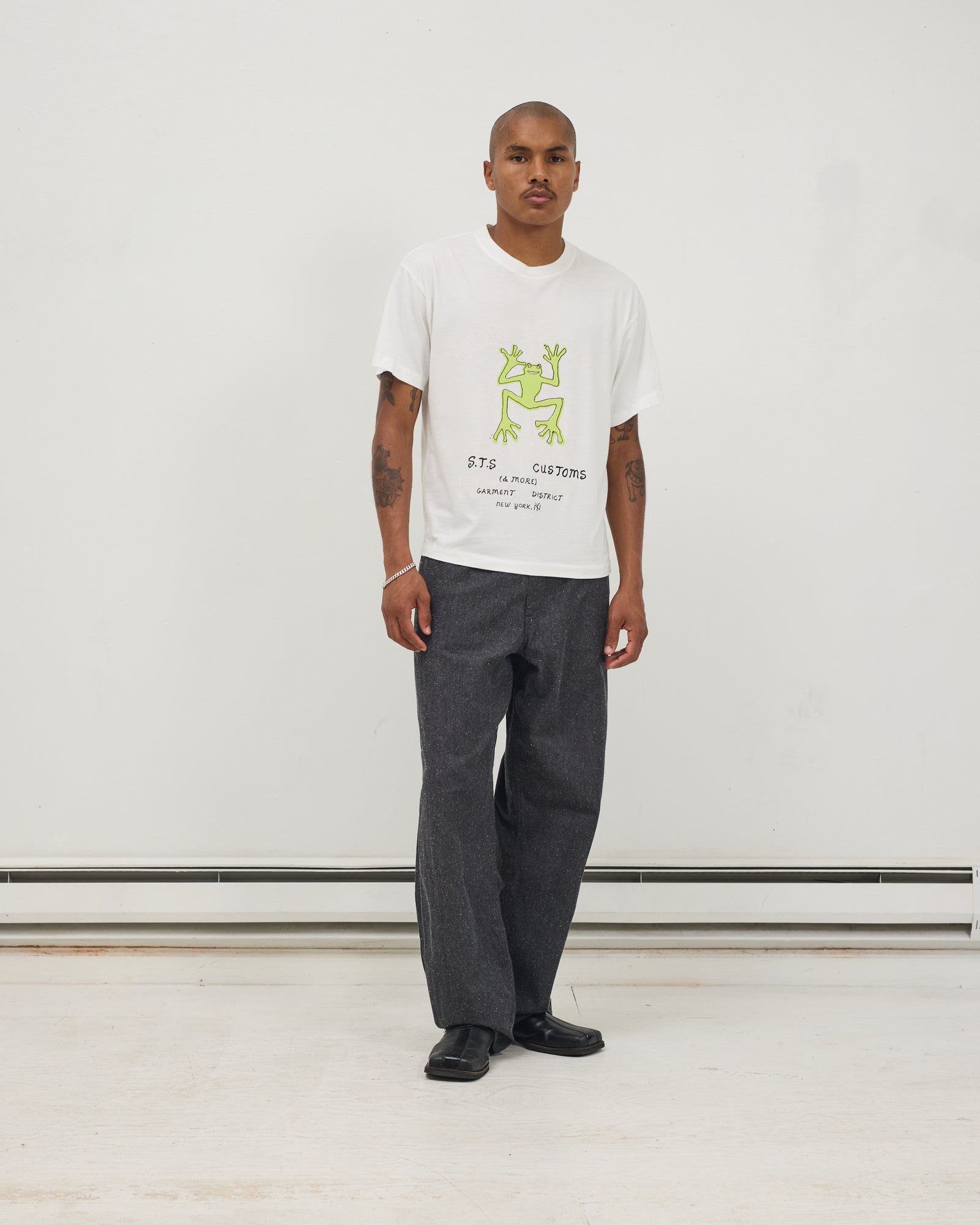 S/S T-shirt: Frogger
