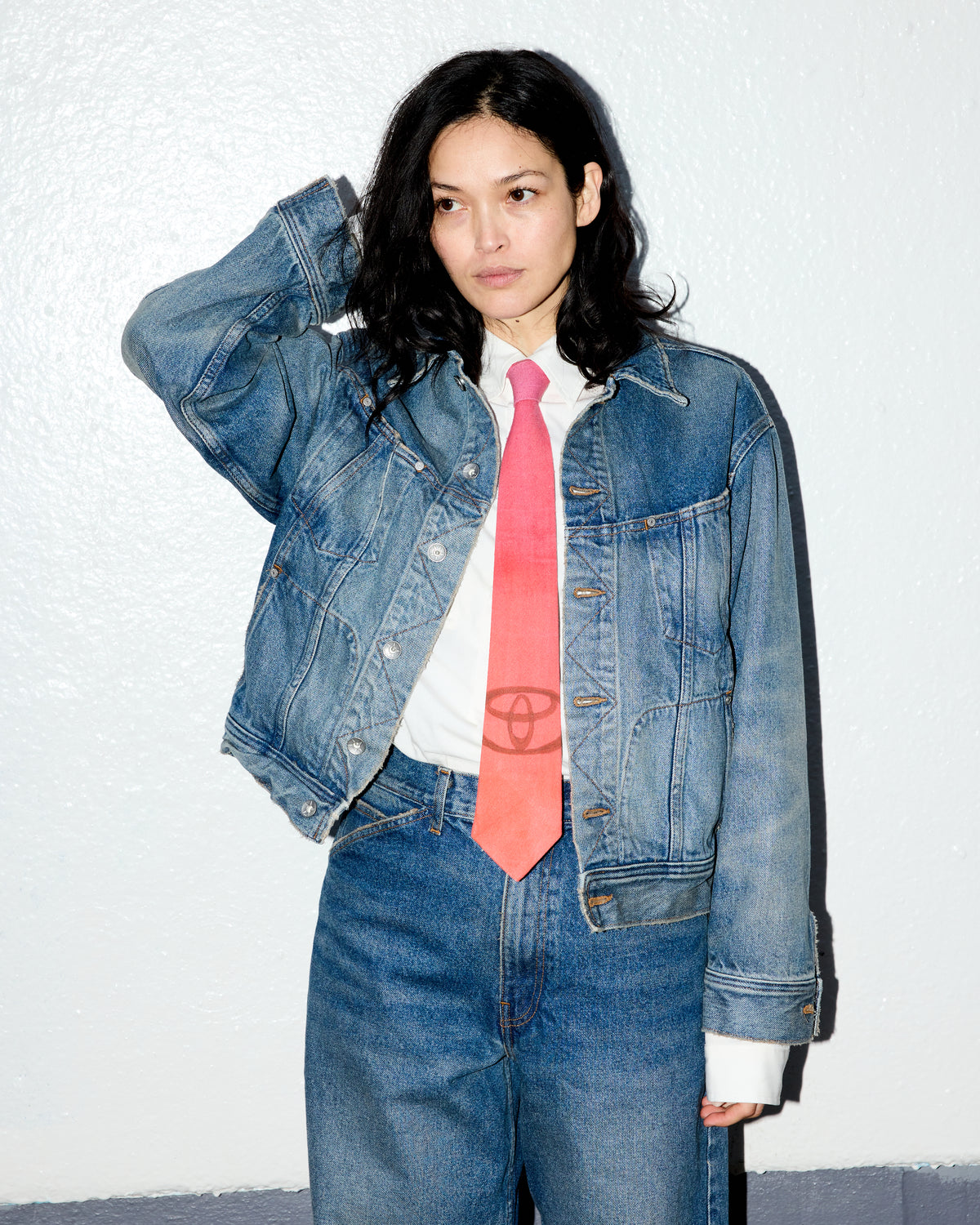Twist Trucker Jacket: Washed Indigo