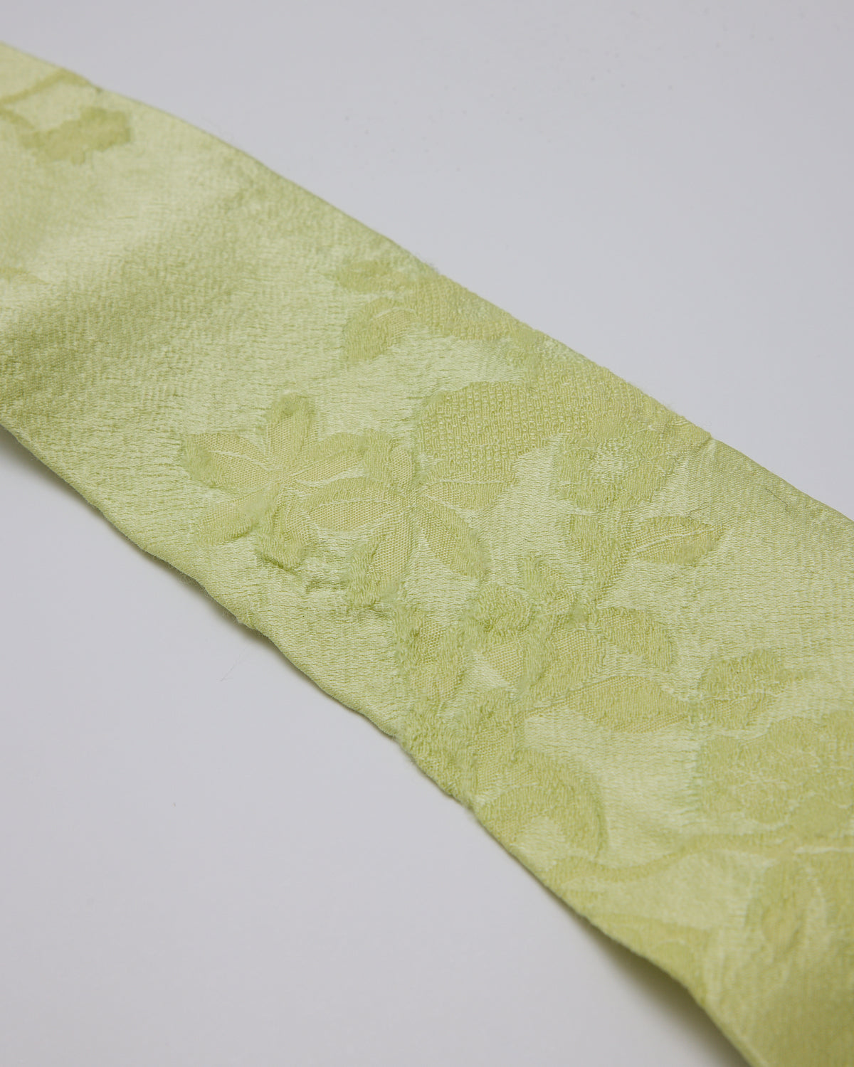 Wool Silk Floral Jacquard Tie: Vichyssoise