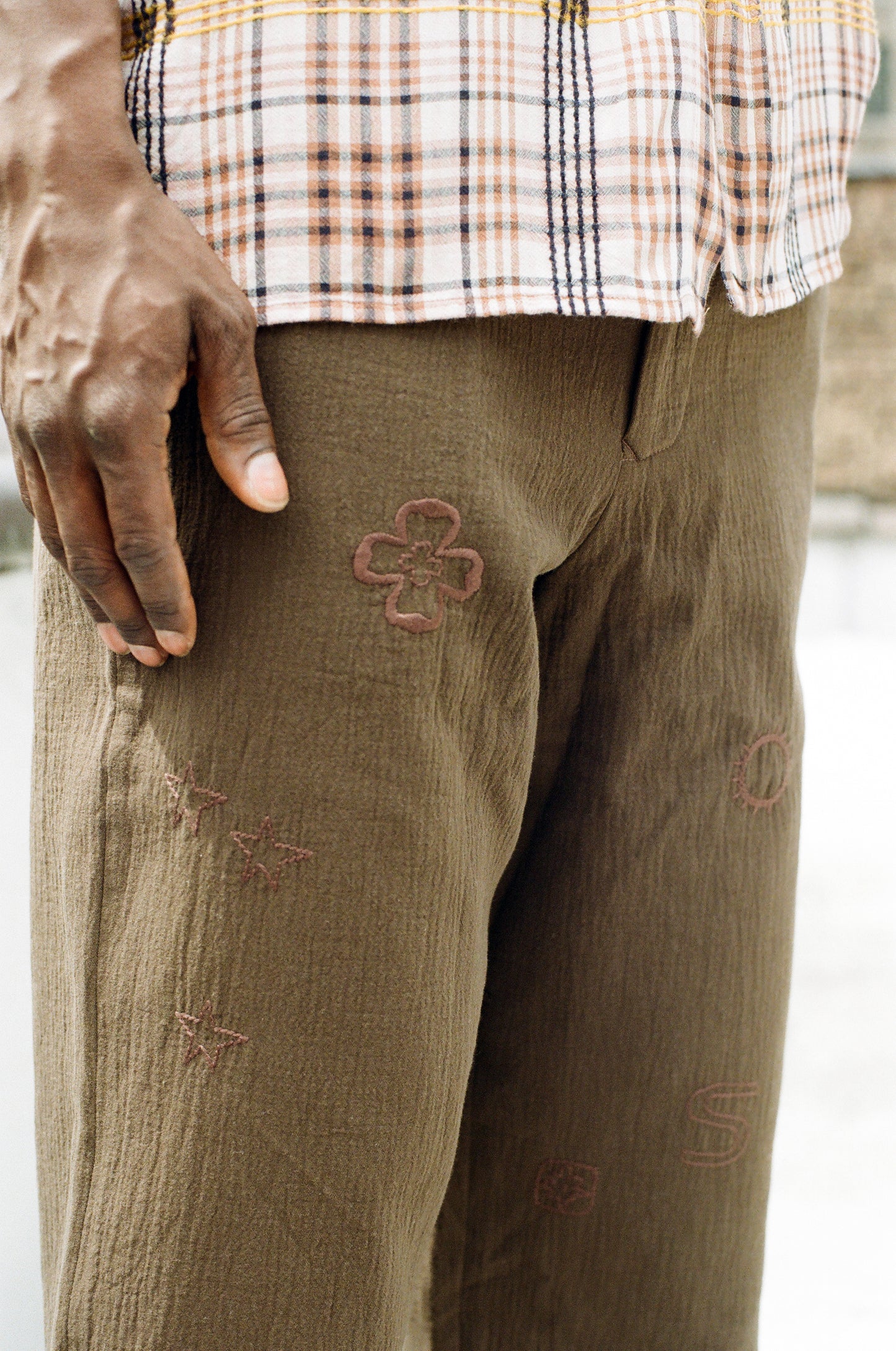 Embroidered Curve Seam Trouser